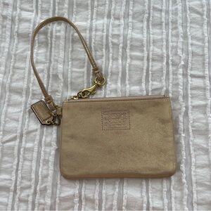 Coach Poppy Gold Wristlet Clutch Leather Excellent Used Condition